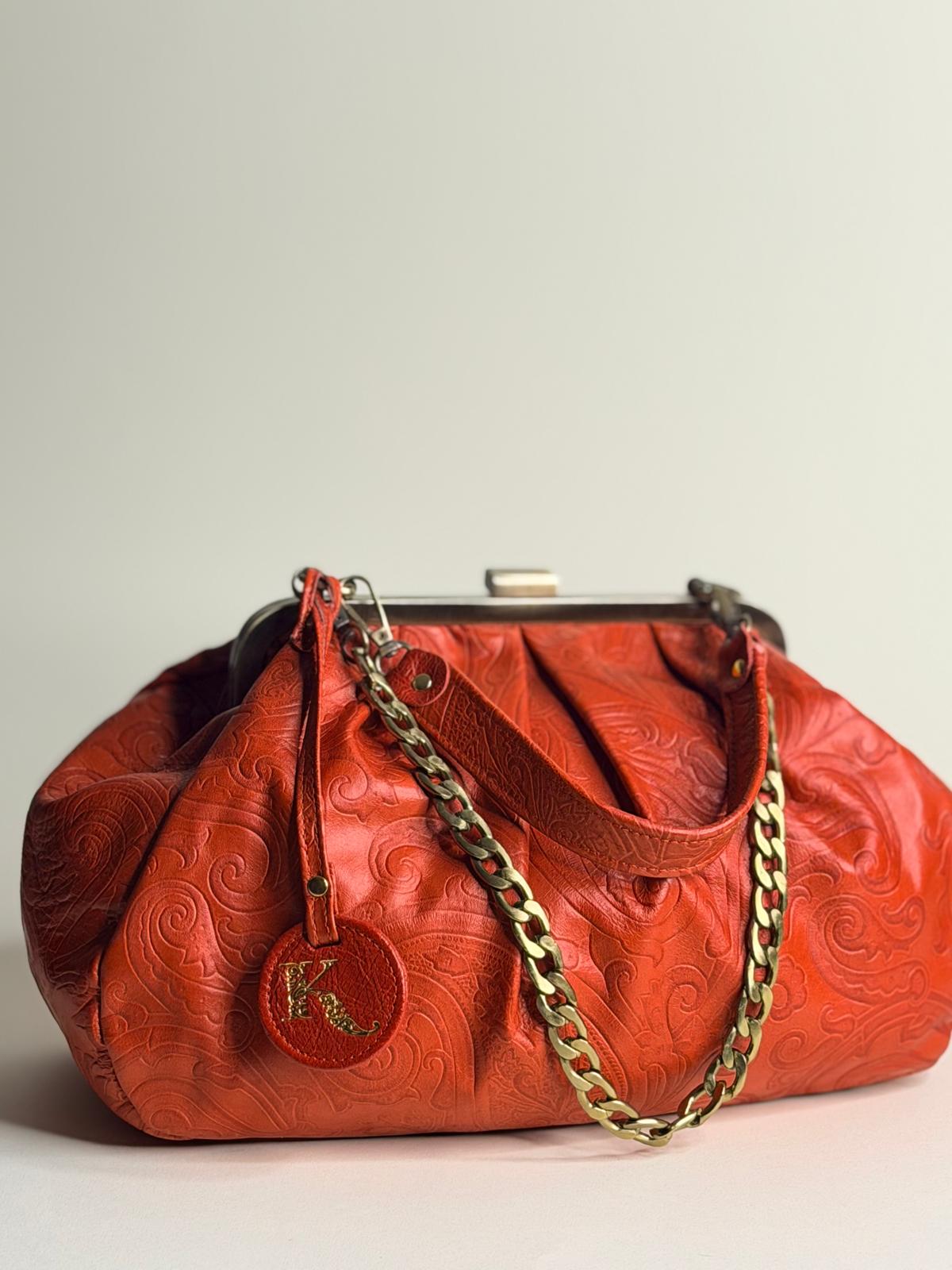 Amara Coral Red torba